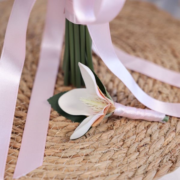 ROMANTIC MAGNOLIA